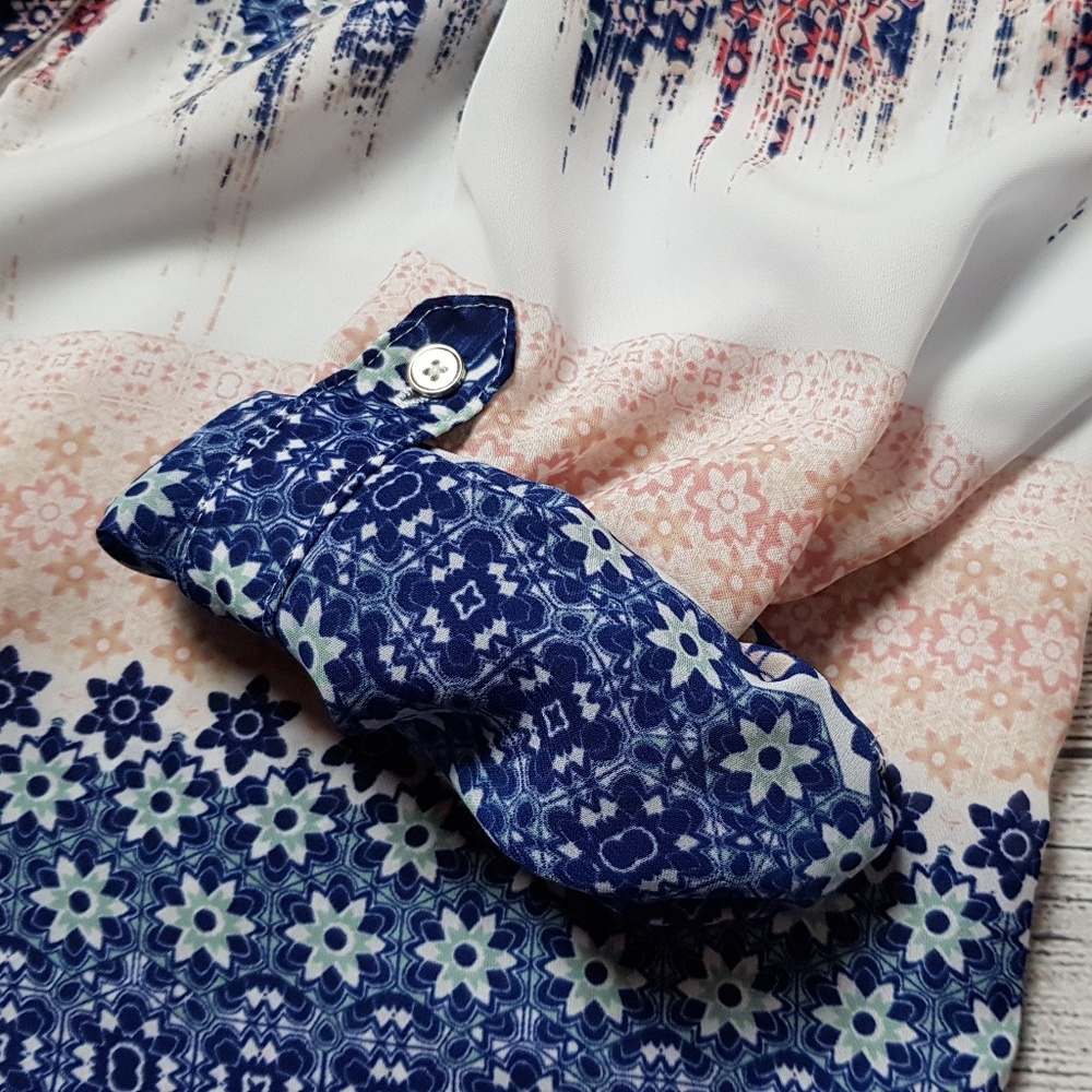 Candie's Blouse Shirt - Picture 6 of 8